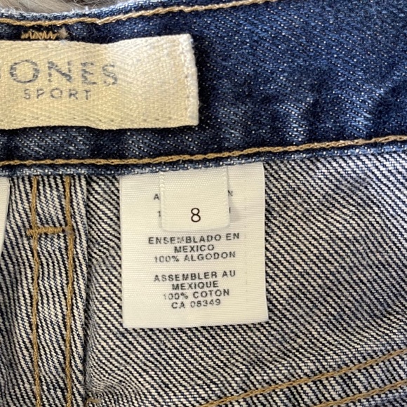 VTG | High Waisted Rigid Denim Mom Jeans - Picture 8 of 9